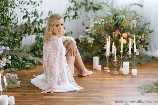 Lily Devyne