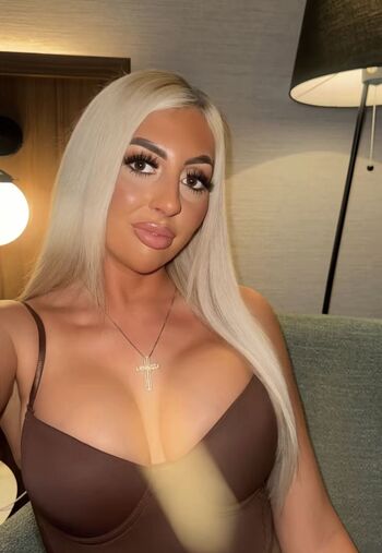 Lucyrebeccaofficial